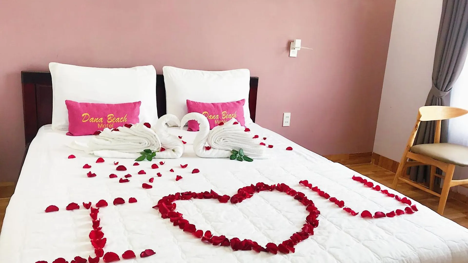 Dana Beach Motel Da Nang 0*,  Vietnam
